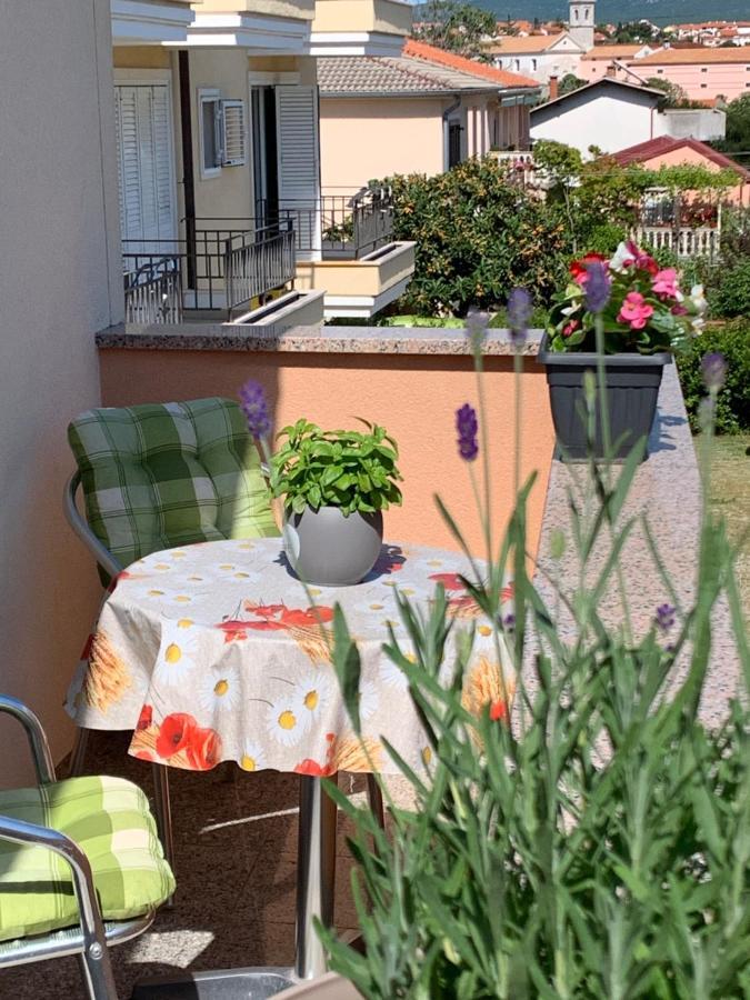 Apartment Close To Krk Town Centre Exterior foto